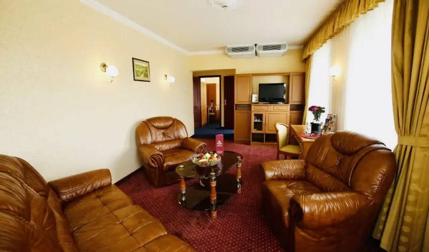 Hotel Korona Wellness, Rendezvny & Borhotel Eger Eger - Flpanzis ajnlat (1 jtl)