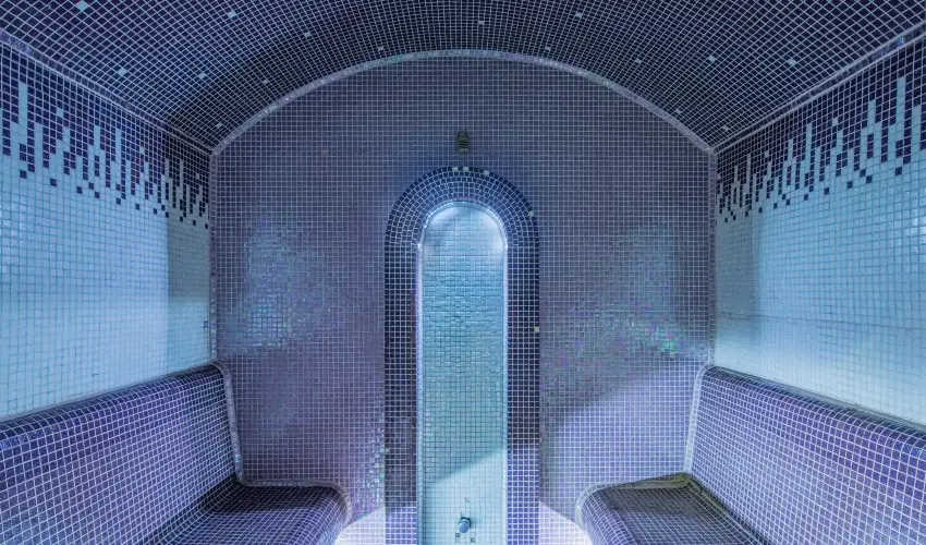 Kristly Hotel Keszthely - Balatoni retro szilveszter (min. 2 j)