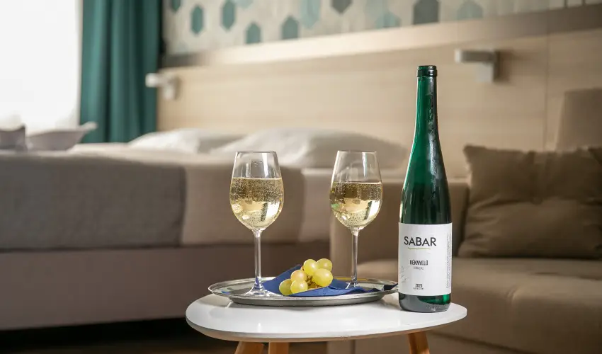 Kristly Hotel Keszthely - Balatoni retro szilveszter (min. 2 j)