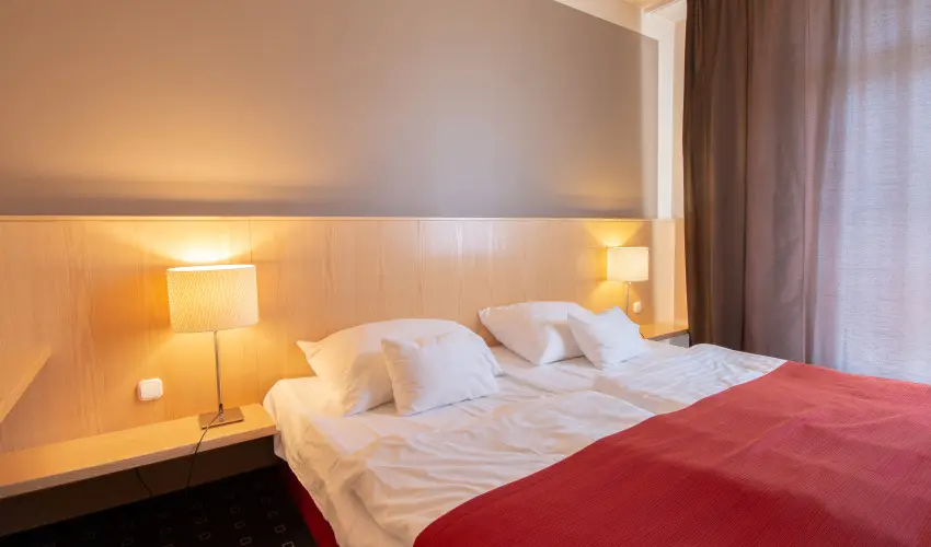 Laterum Hotel Pcs - Kedvezmnyes r csaldok rszre flpanzival (1 jtl)