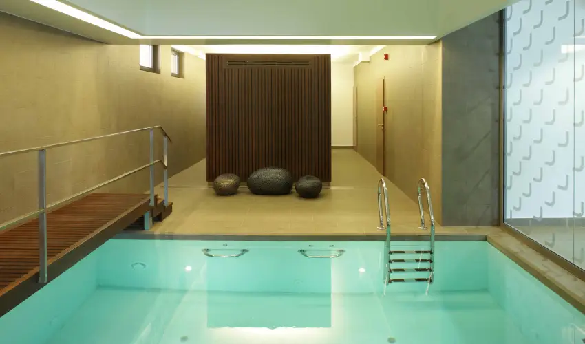 Laterum Hotel Pcs - Kedvezmnyes r csaldok rszre flpanzival (1 jtl)