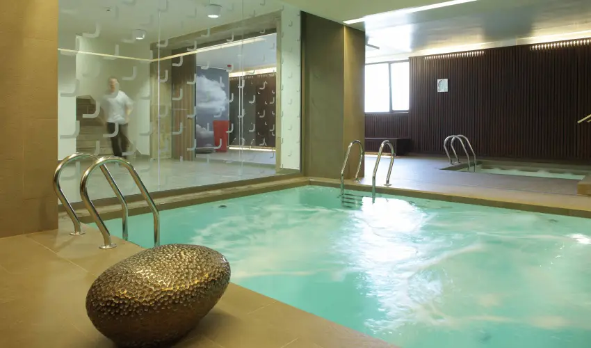 Laterum Hotel Pcs - Kedvezmnyes r csaldok rszre flpanzival (1 jtl)