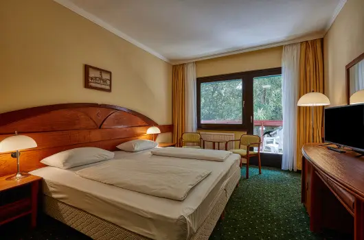 Hotel L�v�r - Kedvezm�nyes �r csal�dok r�sz�re f�lpanzi�s ell�t�ssal (1 �jszaka)