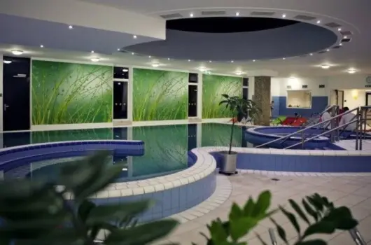 Hotel Napf�ny - Kedvezm�nyes aj�nlat f�lpanzi�val (min. 2 �j)