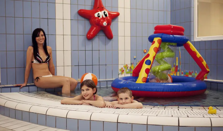 Hotel Napf�ny Zalakaros - Kedvezm�nyes aj�nlat f�lpanzi�val (min. 2 �j)