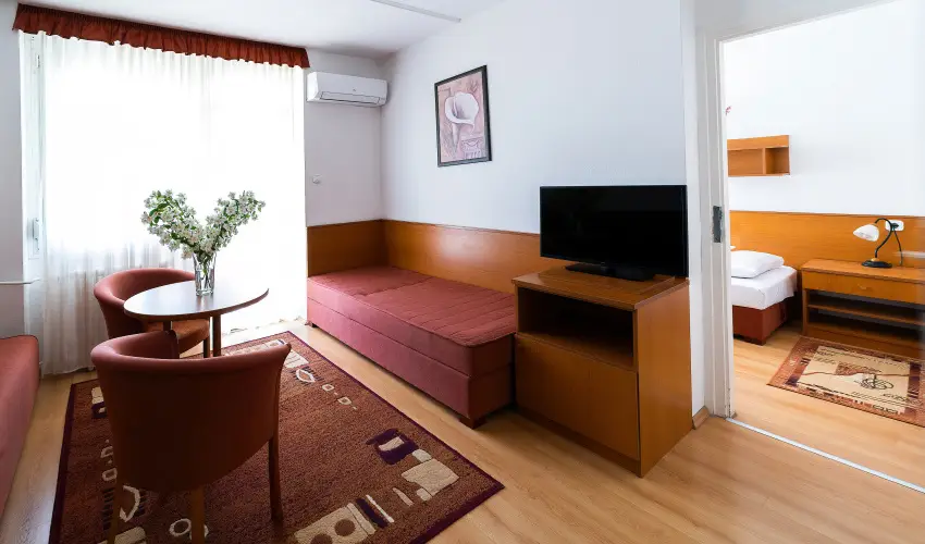 Hotel Napf�ny Zalakaros - Kedvezm�nyes aj�nlat f�lpanzi�val (min. 2 �j)