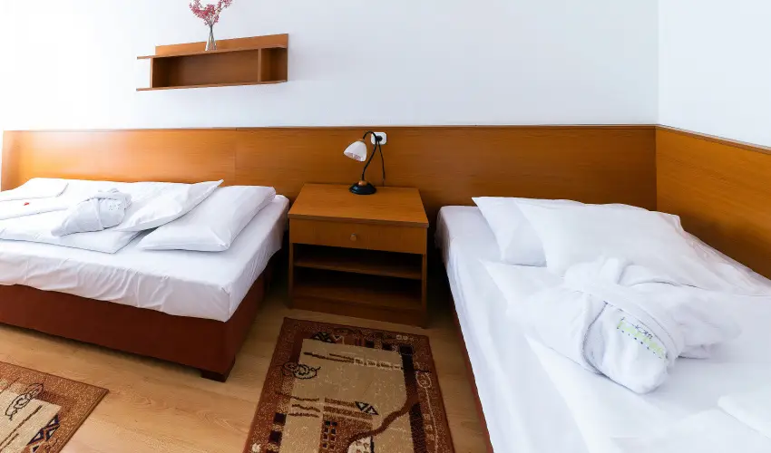 Hotel Napf�ny Zalakaros - Kedvezm�nyes aj�nlat f�lpanzi�val (min. 2 �j)