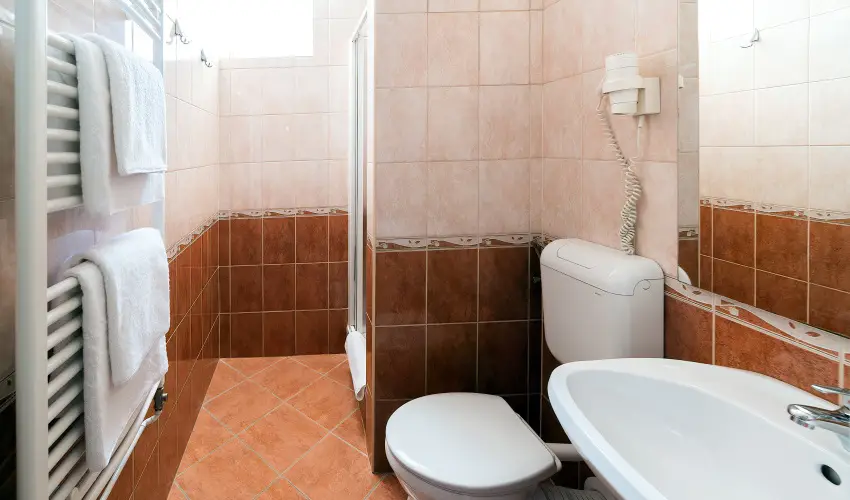 Hotel Napf�ny Zalakaros - Kedvezm�nyes aj�nlat f�lpanzi�val (min. 2 �j)