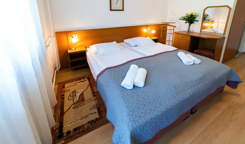 Hotel Napf�ny Zalakaros - Kedvezm�nyes aj�nlat f�lpanzi�val (min. 2 �j)