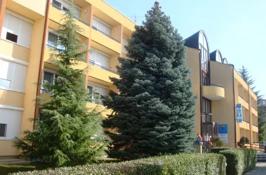 Hotel Napsug�r H�v�z - Kedvezm�nyes �r csal�dok r�sz�reak reggelis ell�t�ssal