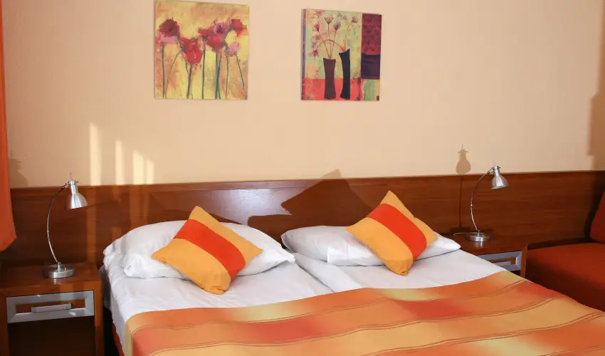 Hotel Napsugr Hvz Hvz - Kedvezmnyes r csaldok rszreak reggelis elltssal (1 jtl)