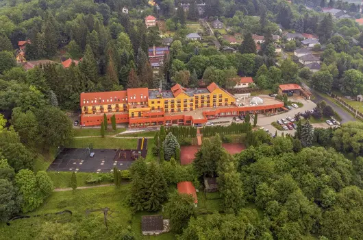 Hotel Nar�d - El�refizet�si kedvezm�ny