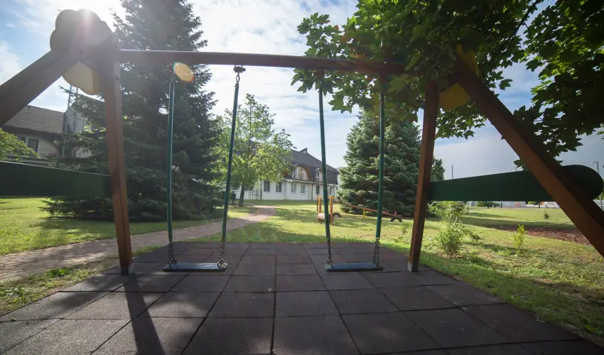 Hotel Ovit Keszthely - Kedvezm�nyes �r csal�dok r�sz�reak reggelis ell�t�ssal (1 �jt�l)