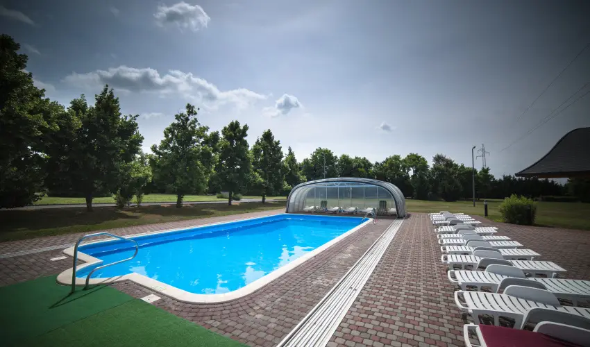 Hotel Ovit Keszthely - Kedvezm�nyes �r csal�dok r�sz�reak reggelis ell�t�ssal (1 �jt�l)