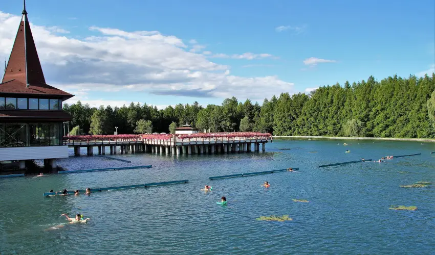 Hotel Ovit Keszthely - Kedvezm�nyes �r csal�dok r�sz�reak reggelis ell�t�ssal (1 �jt�l)