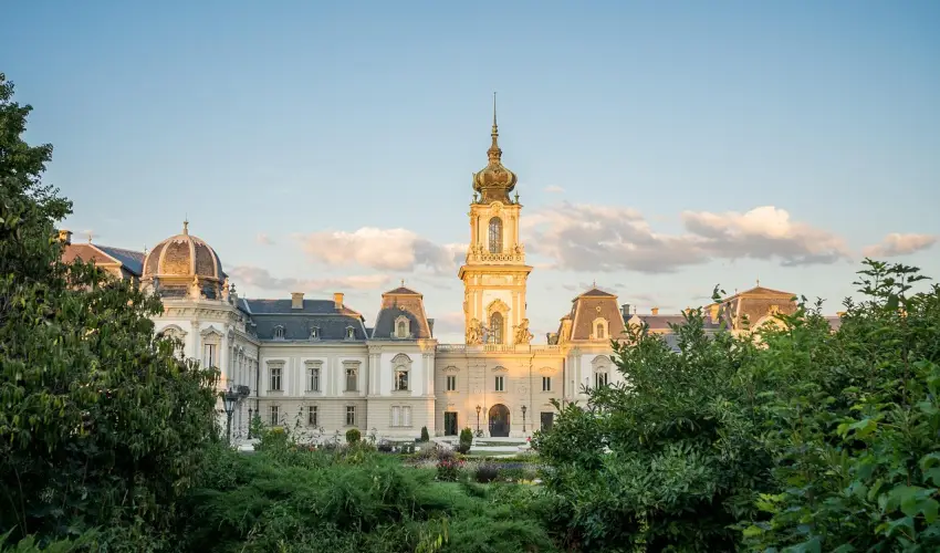 Hotel Ovit Keszthely - Kedvezm�nyes �r csal�dok r�sz�reak reggelis ell�t�ssal (1 �jt�l)