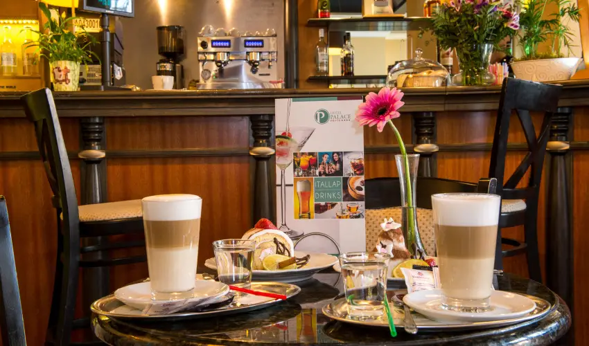 Palace Hotel  Hvz - Kedvezmnyes r csaldok rszre teljes elltssal (1 jtl)