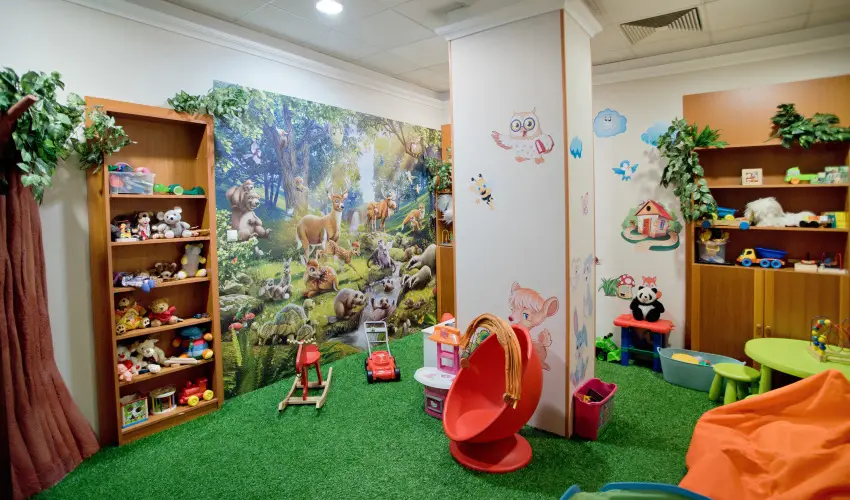 Palace Hotel  Hvz - Kedvezmnyes r csaldok rszre teljes elltssal (1 jtl)