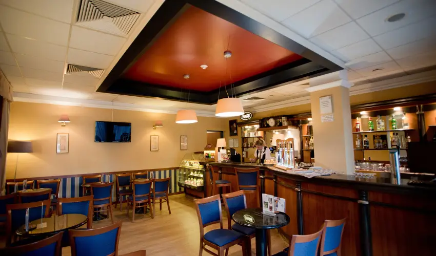 Palace Hotel  Hvz - Kedvezmnyes r csaldok rszre teljes elltssal (1 jtl)