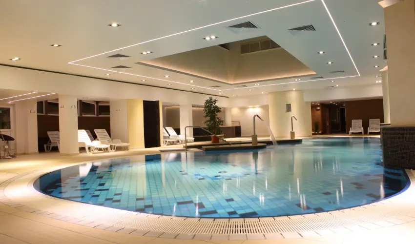 Palace Hotel  Hvz - Kedvezmnyes r csaldok rszre teljes elltssal (1 jtl)