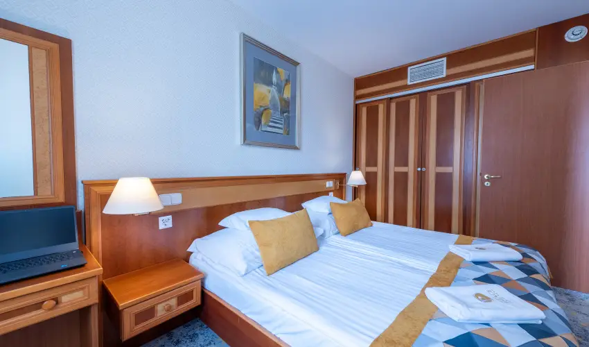 Palace Hotel  H�v�z - Kedvezm�nyes �r csal�dok r�sz�re teljes ell�t�ssal (1 �jt�l)