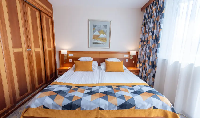 Palace Hotel  H�v�z - Kedvezm�nyes �r csal�dok r�sz�re teljes ell�t�ssal (1 �jt�l)