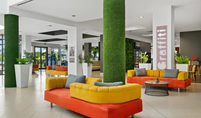 Park Inn by Radisson S�rv�r Resort & Spa S�rv�r - Mer�lj el a ny�rban! (1 �jt�l)
