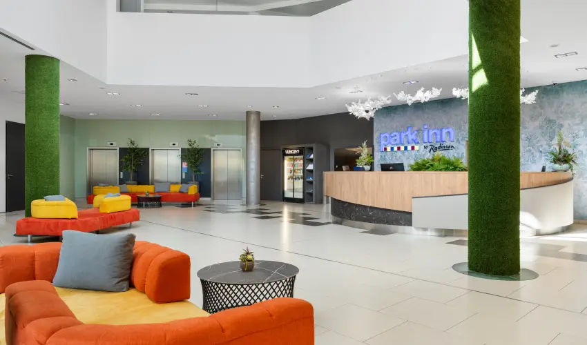 Park Inn by Radisson S�rv�r Resort & Spa S�rv�r - Mer�lj el a ny�rban! (1 �jt�l)