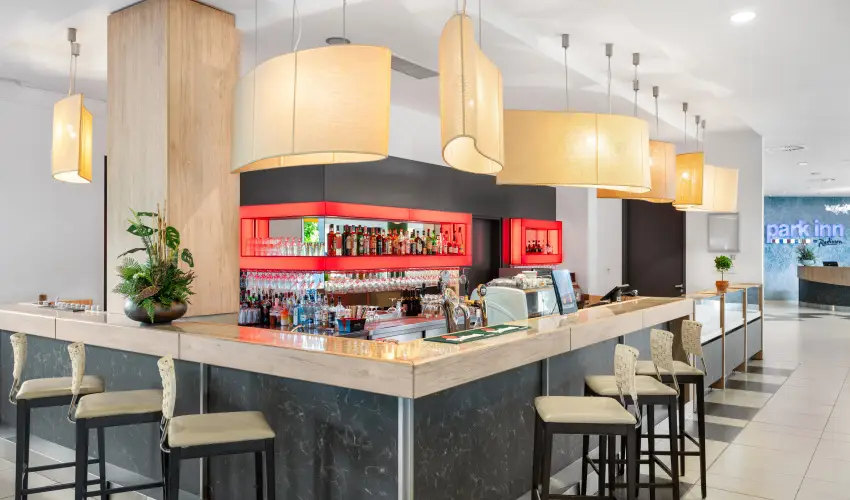 Park Inn by Radisson S�rv�r Resort & Spa S�rv�r - Mer�lj el a ny�rban! (1 �jt�l)