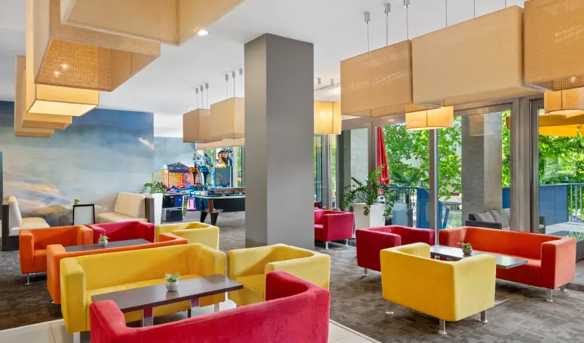 Park Inn by Radisson S�rv�r Resort & Spa S�rv�r - Mer�lj el a ny�rban! (1 �jt�l)