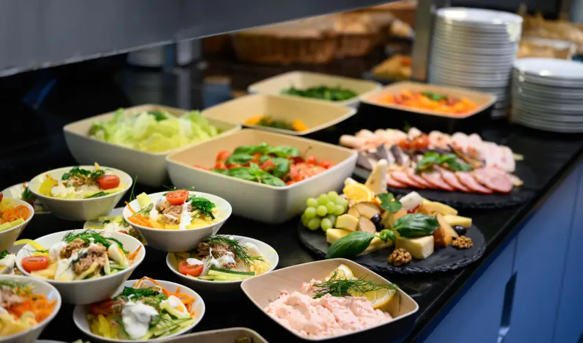 Park Inn by Radisson S�rv�r Resort & Spa S�rv�r - Mer�lj el a ny�rban! (1 �jt�l)