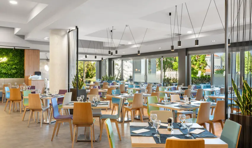 Park Inn by Radisson S�rv�r Resort & Spa S�rv�r - Mer�lj el a ny�rban! (1 �jt�l)