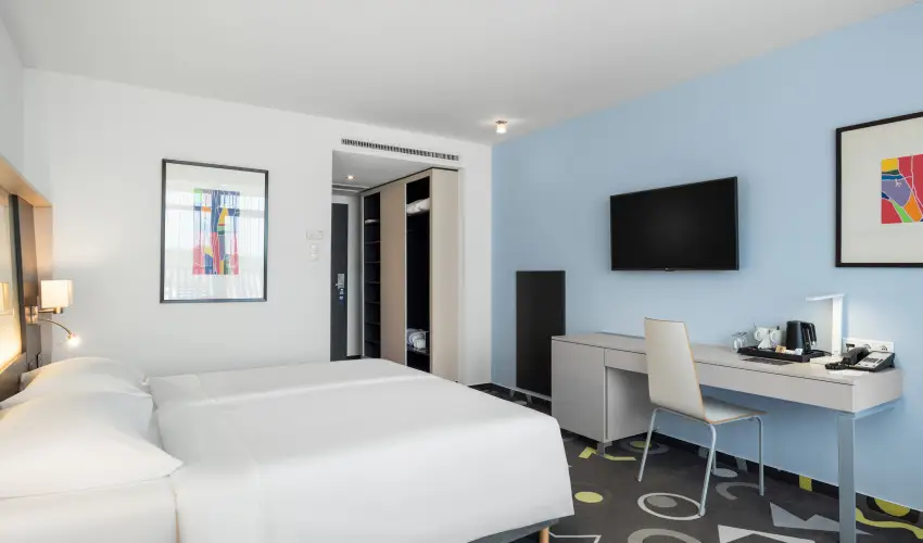 Park Inn by Radisson S�rv�r Resort & Spa S�rv�r - Mer�lj el a ny�rban! (1 �jt�l)