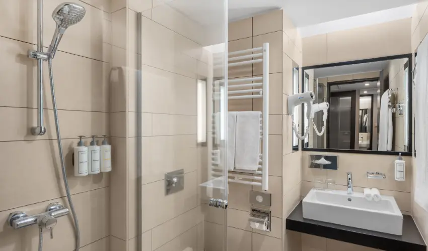 Park Inn by Radisson S�rv�r Resort & Spa S�rv�r - Mer�lj el a ny�rban! (1 �jt�l)