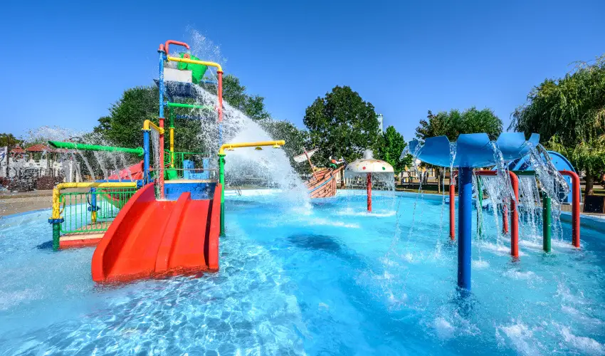 Park Inn by Radisson S�rv�r Resort & Spa S�rv�r - Mer�lj el a ny�rban! (1 �jt�l)