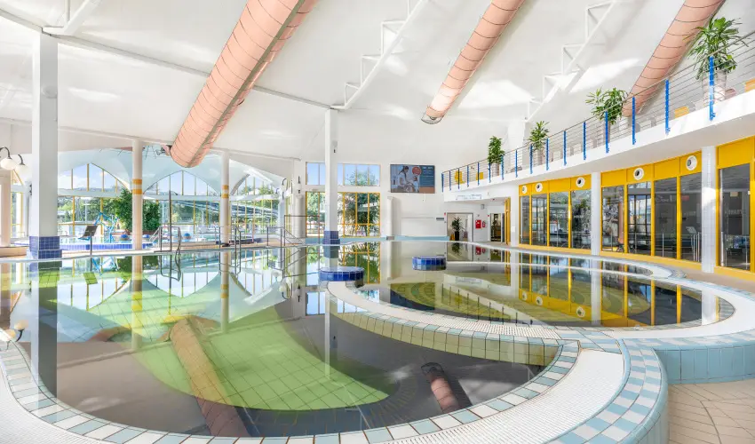 Park Inn by Radisson S�rv�r Resort & Spa S�rv�r - Mer�lj el a ny�rban! (1 �jt�l)