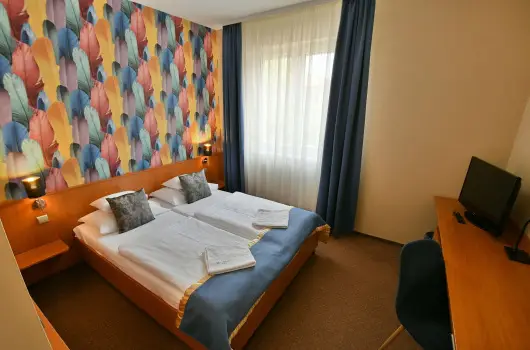 Hotel Plat�n Sz�kesfeh�rv�r - Barangol�s a Bory-v�rban (min. 2 �j)