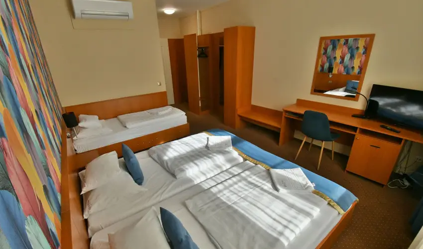 Hotel Plat�n Sz�kesfeh�rv�r Sz�kesfeh�rv�r - Kedvezm�nyes �r csal�dok r�sz�reak �nell�t�ssal (1 �jt�l)