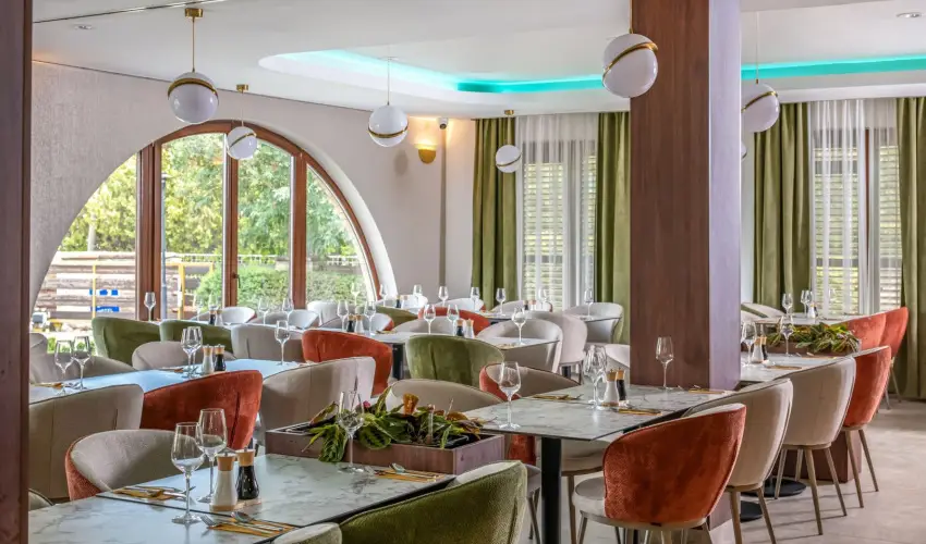 Hotel St�ci� Wellness & Konferencia Vecs�s - St�ci� Kar�csony (min. 2 �j)