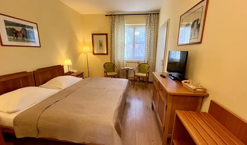 Hotel Sz�palma Porva-Sz�palmapuszta - H�tv�g�k a Bakonyban (min. 2 �j)