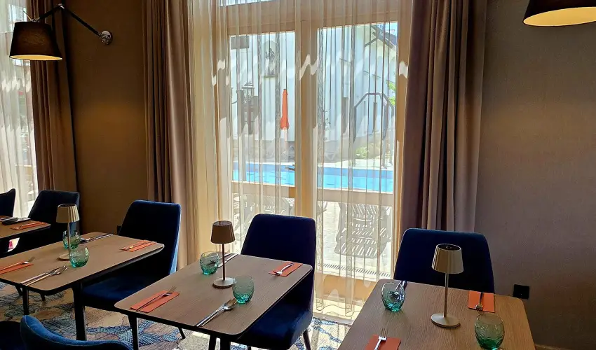 Hotel V�csecity Hern�dv�cse - Kedvezm�nyes �rak (min. 2 �j)