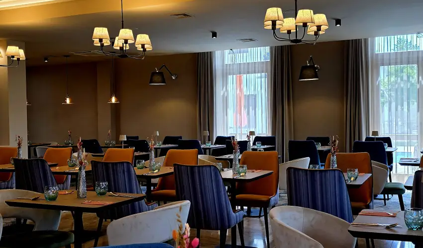 Hotel V�csecity Hern�dv�cse - Kedvezm�nyes �rak (min. 2 �j)