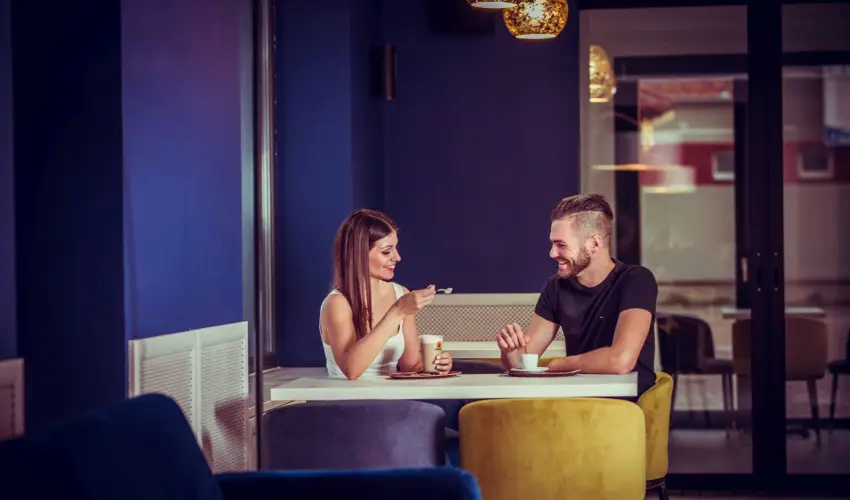 Hotel Vikt�ria S�rv�r - Kedvezm�nyes �r csal�dok r�sz�reak reggelis ell�t�ssal (1 �jt�l)