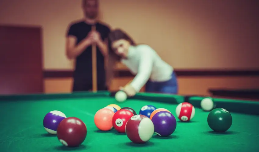 Hotel Vikt�ria S�rv�r - Kedvezm�nyes �r csal�dok r�sz�reak reggelis ell�t�ssal (1 �jt�l)