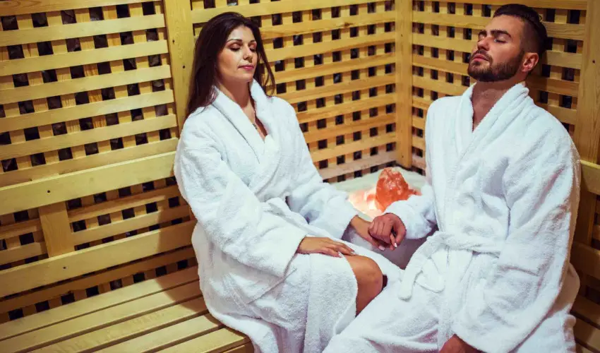 Hotel Vikt�ria S�rv�r - Kedvezm�nyes �r csal�dok r�sz�reak reggelis ell�t�ssal (1 �jt�l)