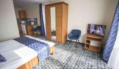 Hotel Vikt�ria S�rv�r