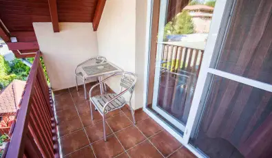 Hotel Vikt�ria S�rv�r