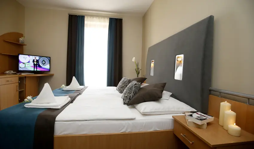 Hotel Villa Vlgy Eger - Szobarak flpanzis elltssal (min. 3 j)