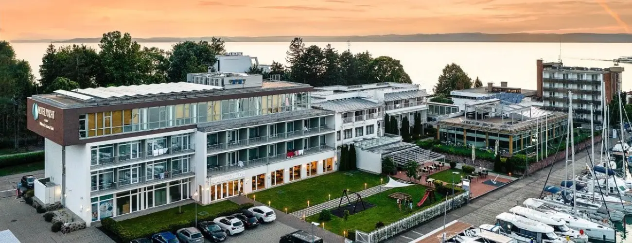 Hotel Yacht Wellness & Business Sifok - Kedvezmnyes r csaldok rszre flpanzival (1 jtl)