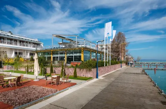 Hotel Yacht Wellness & Business - Kedvezmnyes r csaldok rszre flpanzival (1 jtl)
